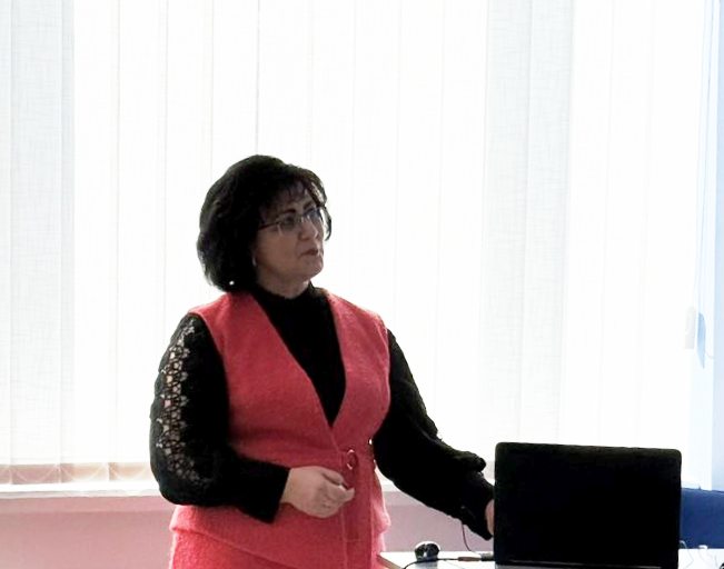 Гарант ОП Психологія бізнесу і управління Ольга Кізь докладно проаналізувала результати опитування здобувачів освіти.jpg